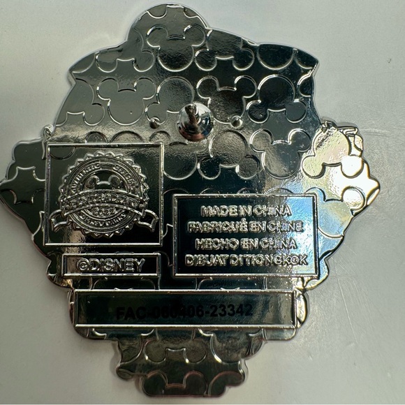 NWT. Disney Pin - Hollywood Tower Hotel Tower Of Terror Chip N Dale. - Picture 6 of 7